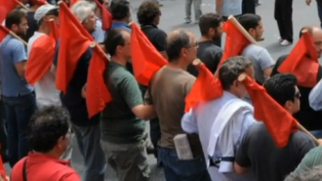 KKE — Den Gegenangriff organisieren