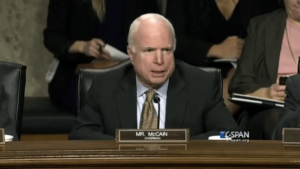 McCain beschimpft Kriegsgegner als "minderwertigen Abschaum"