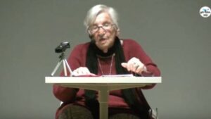 Esther Bejarano liest aus ihrem Buch "Erinnerungen"