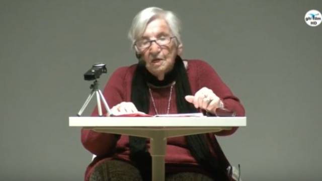 Esther Bejarano liest aus ihrem Buch „Erinnerungen“